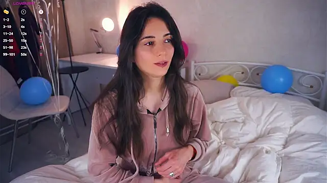 Snapshot of Holla_Molly chatting on March 22, 11:53 am Holla Molly online show from March 22, 11:53 am