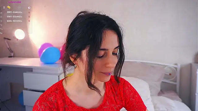 Snapshot of Holla_Molly chatting on March 23, 8:48 am Holla Molly online show from March 23, 8:48 am