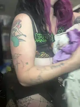 Snapshot of 1-800-FUCKYOU chatting on January 27, 5:58 am 1-800-FUCKYOU online show from January 27, 5:58 am