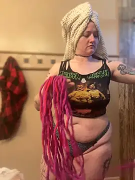 Snapshot of 1-800-FUCKYOU chatting on February 18, 10:36 pm 1-800-FUCKYOU online show from February 18, 10:36 pm