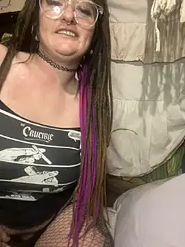 Snapshot of 1-800-FUCKYOU chatting on March 5, 10:11 am 1-800-FUCKYOU online show from March 5, 10:11 am