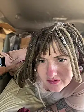 Snapshot of 1-800-FUCKYOU chatting on September 12, 8:31 pm 1-800-FUCKYOU online show from September 12, 8:31 pm