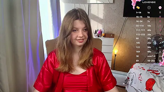 Snapshot of Vivian_cutie chatting on June 2, 3:47 pm Vivian cutie online show from June 2, 3:47 pm