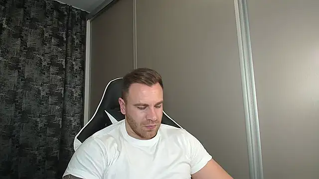 Thori92 online show from January 3, 9:05 pm