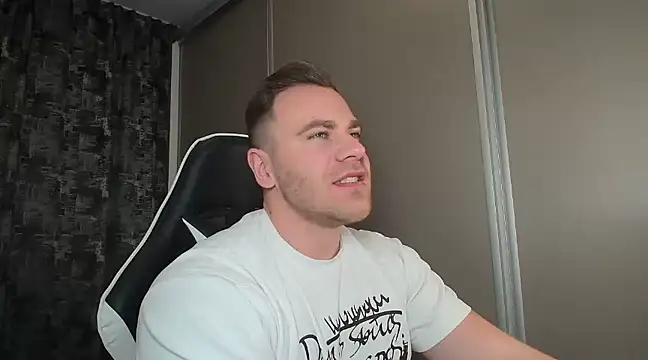 Thori92 online show from January 25, 6:46 pm