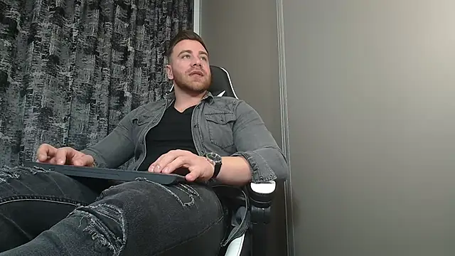 Thori92 online show from February 14, 5:25 pm