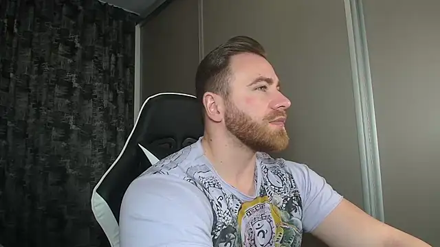 Thori92 online show from March 11, 4:51 pm