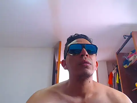 Snapshot of jeancarloscum12 chatting on July 3, 6:47 pm jeancarloscum12 online show from July 3, 6:47 pm