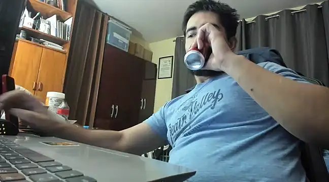 VonDoomdelToro online show from December 9, 6:01 am