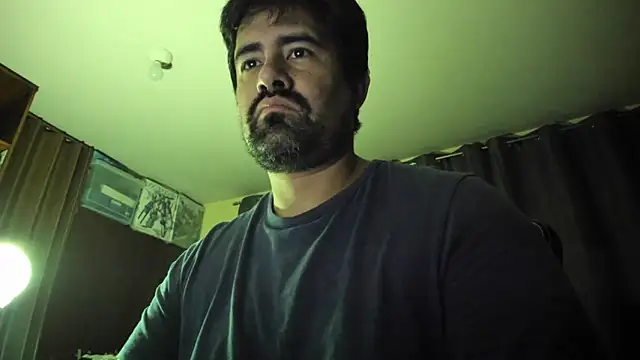 Snapshot of VonDoomdelToro chatting on May 27, 6:10 am VonDoomdelToro online show from May 27, 6:10 am