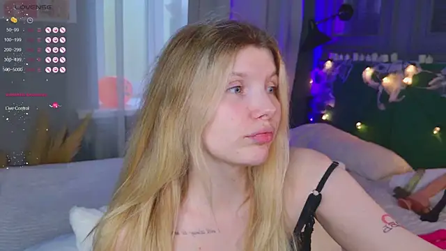  aleksa  online show from October 31, 6:47 am