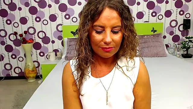 Snapshot of PetiteAlyssa chatting on February 26, 8:26 am PetiteAlyssa online show from February 26, 8:26 am