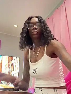 Farrah Owens online show from March 7, 3:19 am