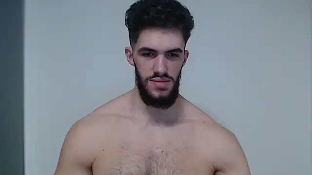 Snapshot of hiddenf chatting on February 1, 9:21 am hiddenf online show from February 1, 9:21 am