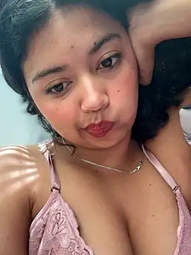 Peach Girll online show from February 10, 2:10 pm