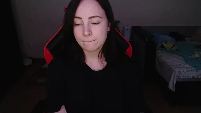 Laralianna online show from November 11, 12:10 am