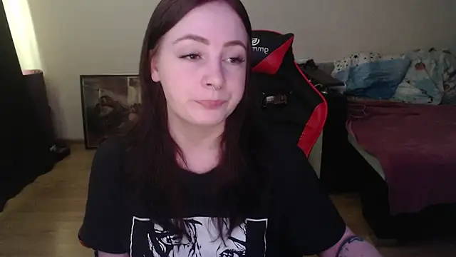 Snapshot of Laralianna chatting on May 7, 10:31 am Laralianna online show from May 7, 10:31 am