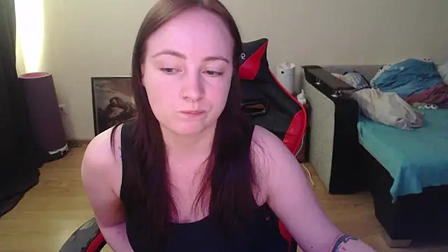 Snapshot of Laralianna chatting on May 14, 1:29 pm Laralianna online show from May 14, 1:29 pm