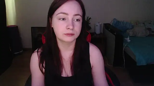 Snapshot of Laralianna chatting on May 15, 9:49 am Laralianna online show from May 15, 9:49 am
