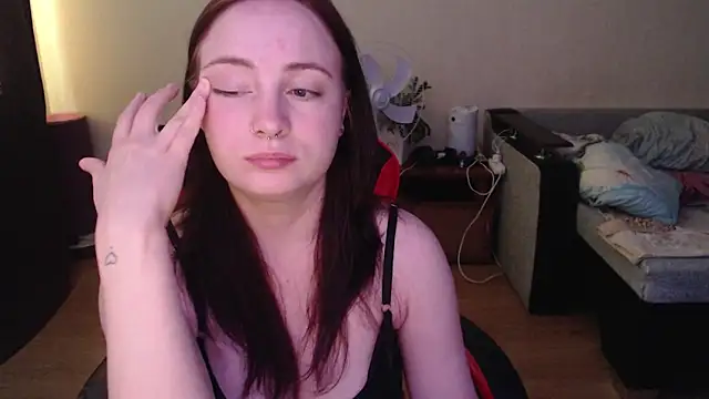 Snapshot of Laralianna chatting on May 23, 4:44 pm Laralianna online show from May 23, 4:44 pm