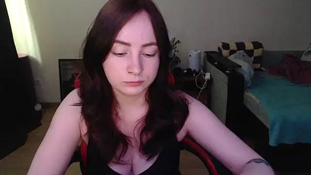 Snapshot of Laralianna chatting on May 24, 10:20 am Laralianna online show from May 24, 10:20 am