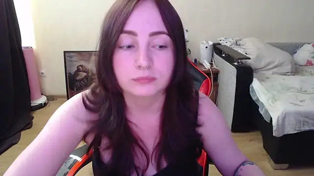 Snapshot of Laralianna chatting on June 14, 2:19 pm Laralianna online show from June 14, 2:19 pm