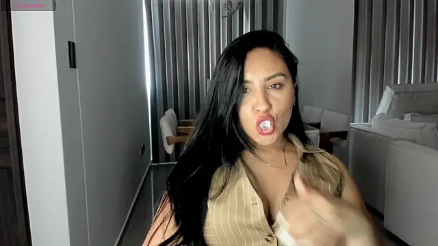 Snapshot of AnushaKumari chatting on October 31, 8:10 pm AnushaKumari online show from October 31, 8:10 pm