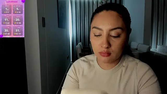 Snapshot of AnushaKumari chatting on November 29, 2:09 pm AnushaKumari online show from November 29, 2:09 pm