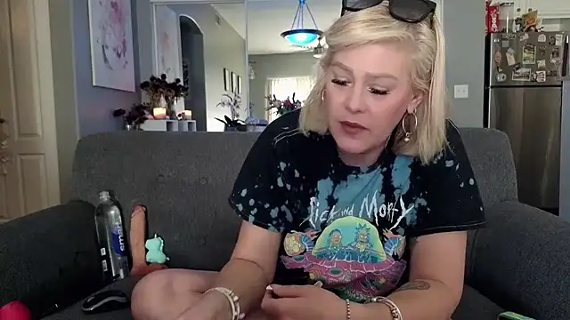 Lexi Shocker online show from January 15, 6:44 pm