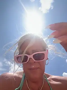 Snapshot of Lexi_Shocker chatting on July 23, 4:49 pm Lexi Shocker online show from July 23, 4:49 pm