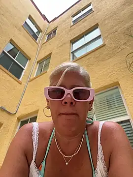 Snapshot of Lexi_Shocker chatting on July 25, 2:36 pm Lexi Shocker online show from July 25, 2:36 pm