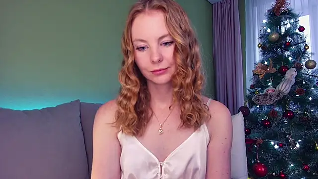 Snapshot of Cuddle_Cat chatting on December 28, 11:09 am Cuddle Cat online show from December 28, 11:09 am