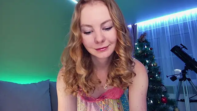 Snapshot of Cuddle_Cat chatting on January 1, 5:43 am Cuddle Cat online show from January 1, 5:43 am