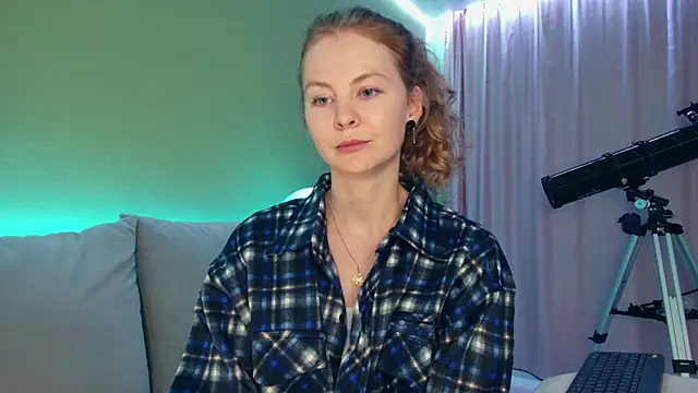 Snapshot of Cuddle_Cat chatting on January 17, 2:28 pm Cuddle Cat online show from January 17, 2:28 pm