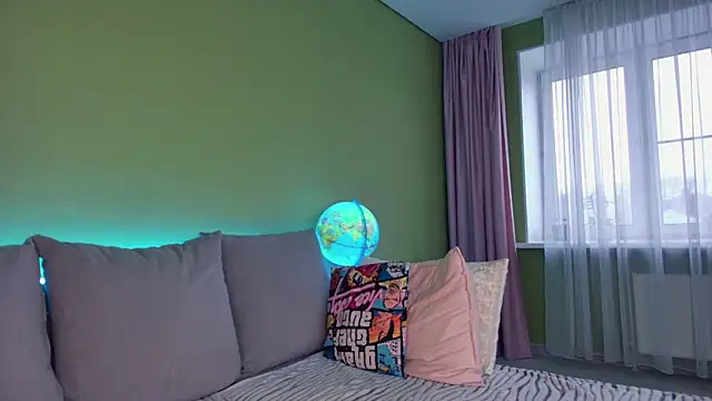 Snapshot of Cuddle_Cat chatting on February 1, 7:15 am Cuddle Cat online show from February 1, 7:15 am