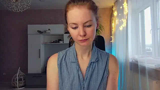 Snapshot of Cuddle_Cat chatting on February 12, 5:58 am Cuddle Cat online show from February 12, 5:58 am