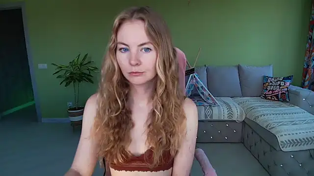 Snapshot of Cuddle_Cat chatting on June 25, 4:45 am Cuddle Cat online show from June 25, 4:45 am