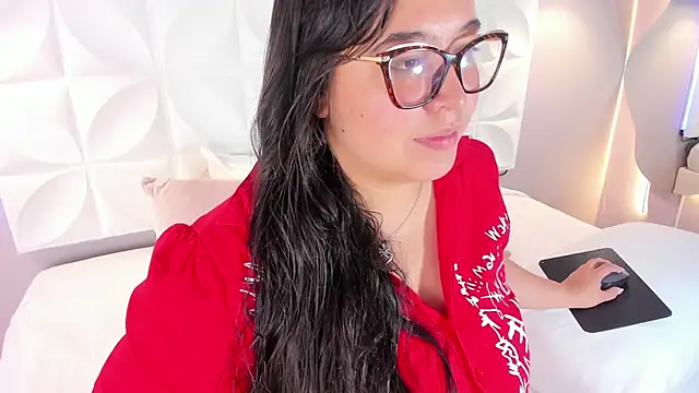 Dulce 26  online show from February 12, 5:05 pm