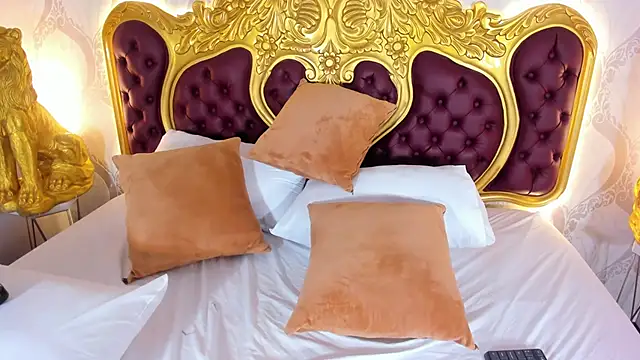 Dulce 26  online show from September 11, 5:13 pm