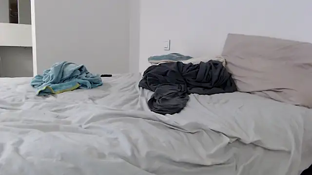 sweeti Em online show from February 18, 7:21 pm