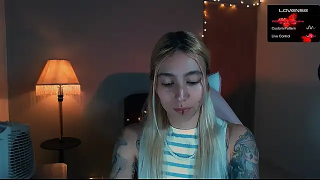 Saucy Jenn online show from January 17, 2:50 am