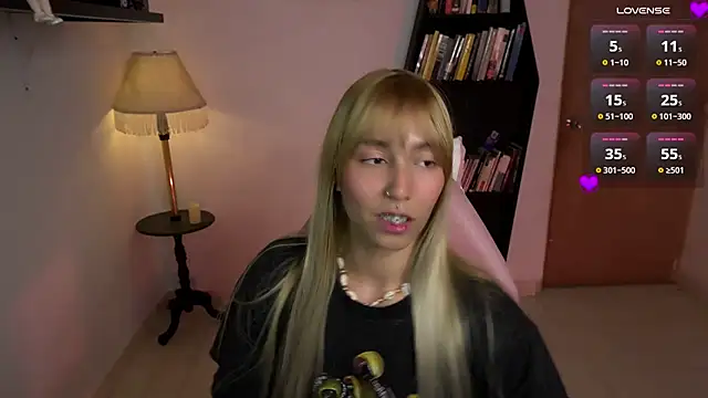 Saucy Jenn online show from February 6, 3:11 am