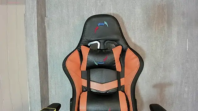 Snapshot of Valentinne_z chatting on September 9, 3:55 pm Valentinne z online show from September 9, 3:55 pm