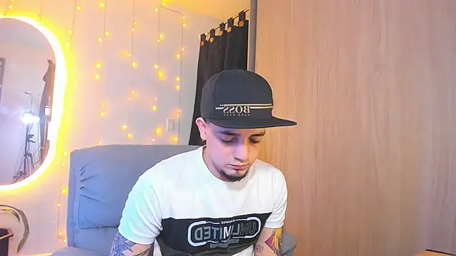 alejandro calderon1 online show from December 20, 7:12 am