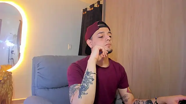 alejandro calderon1 online show from February 17, 5:14 am