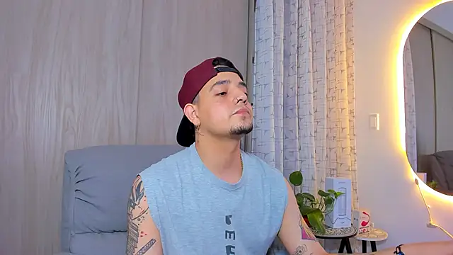 alejandro calderon1 online show from September 12, 4:45 am