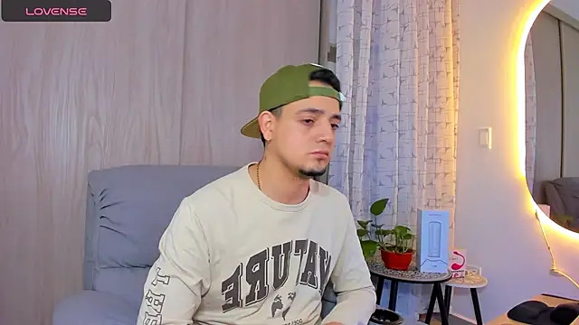 alejandro calderon1 online show from September 19, 2:13 am