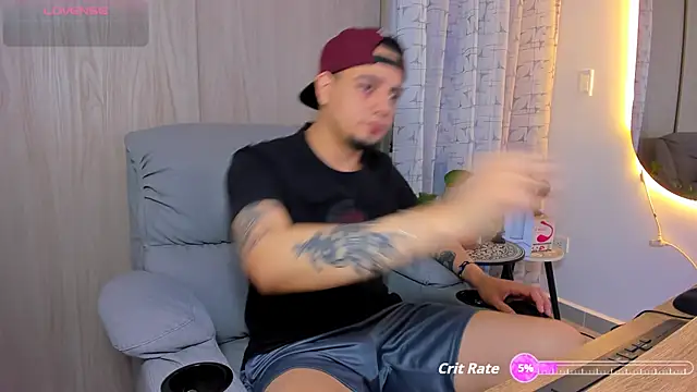 alejandro calderon1 online show from October 13, 2:55 am