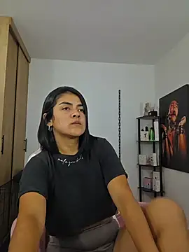 Snapshot of Hannah-grace chatting on May 31, 1:29 pm Hannah-grace online show from May 31, 1:29 pm
