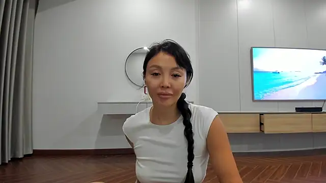 keiko hot online show from March 8, 4:00 pm